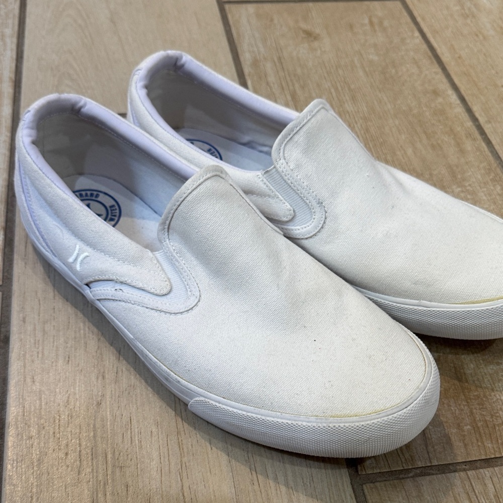 Hurley Classic White Slip-On Loafers / J114